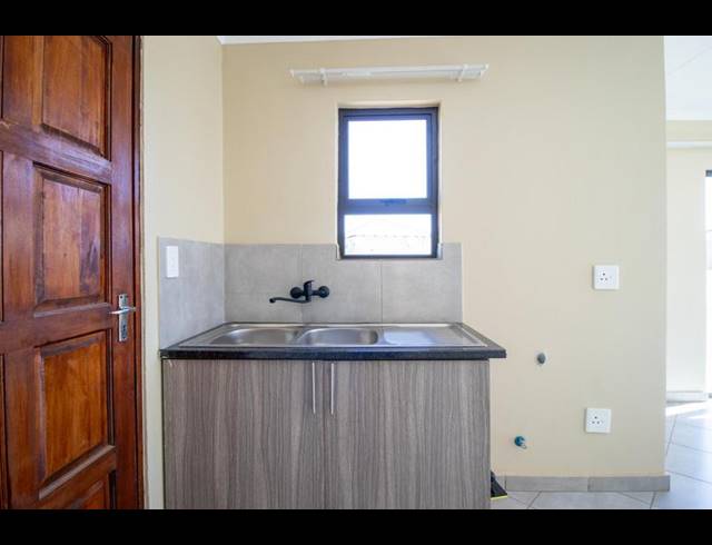 3 BEDROOM HOUSE FOR SALE IN CRYSTAL PARK